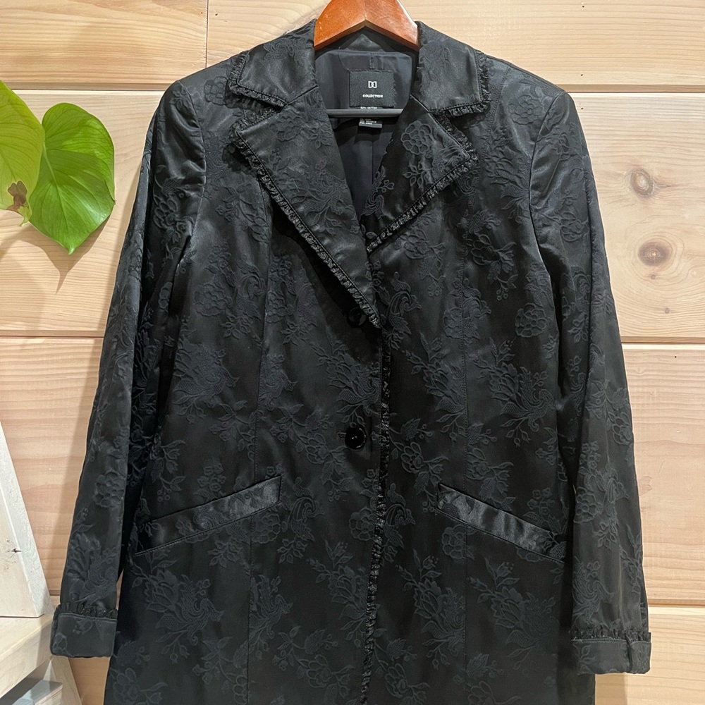 Vintage Doncaster Black Embroidered Jacket and Pant Suit 14